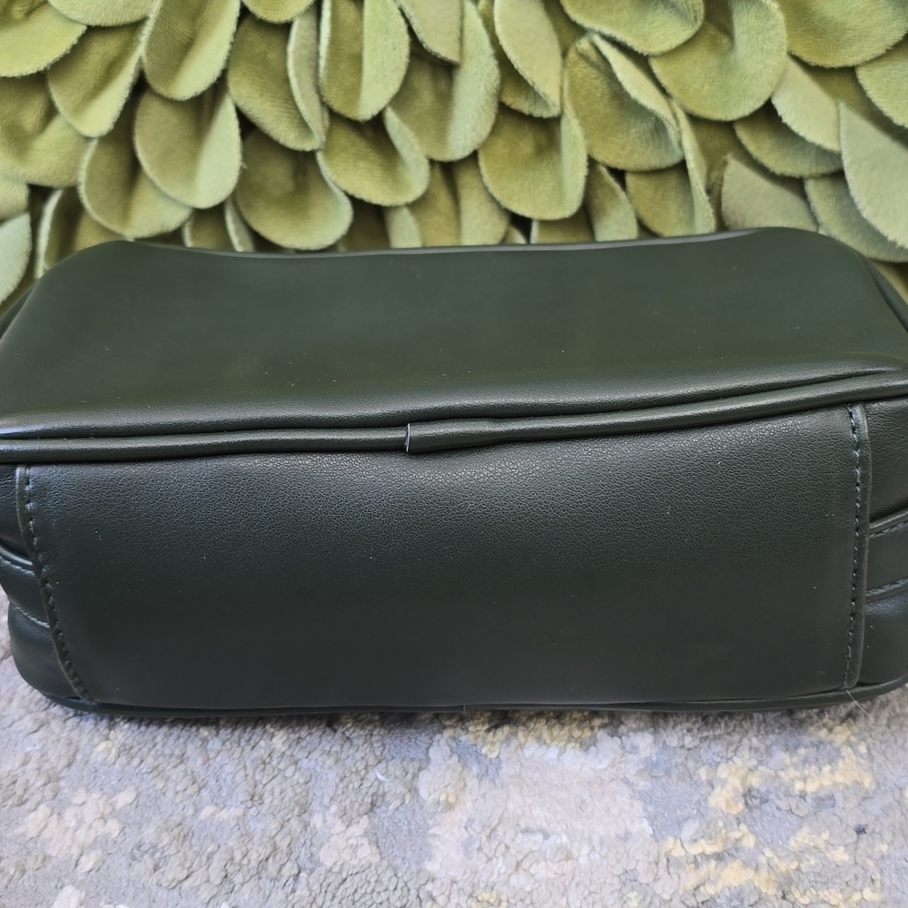 Quilted Faux Leather Crossbody Bag | Forest Green Phone Bag | Triple Compartment - Picture 9 of 16